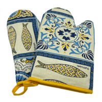 100% Cotton Traditional Portuguese Symbols Oven Kitchen Mitt Set of 2