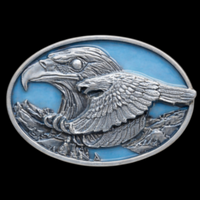 Hebilla de cinturón Águila Ave rapaz americana volando cielo azul